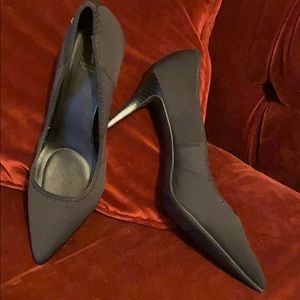 VERA WANG black neoprene sport stitch comfy heels